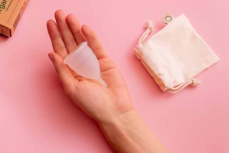 5x waarom je beter een menstruatiecup kunt gebruiken dan een tampon