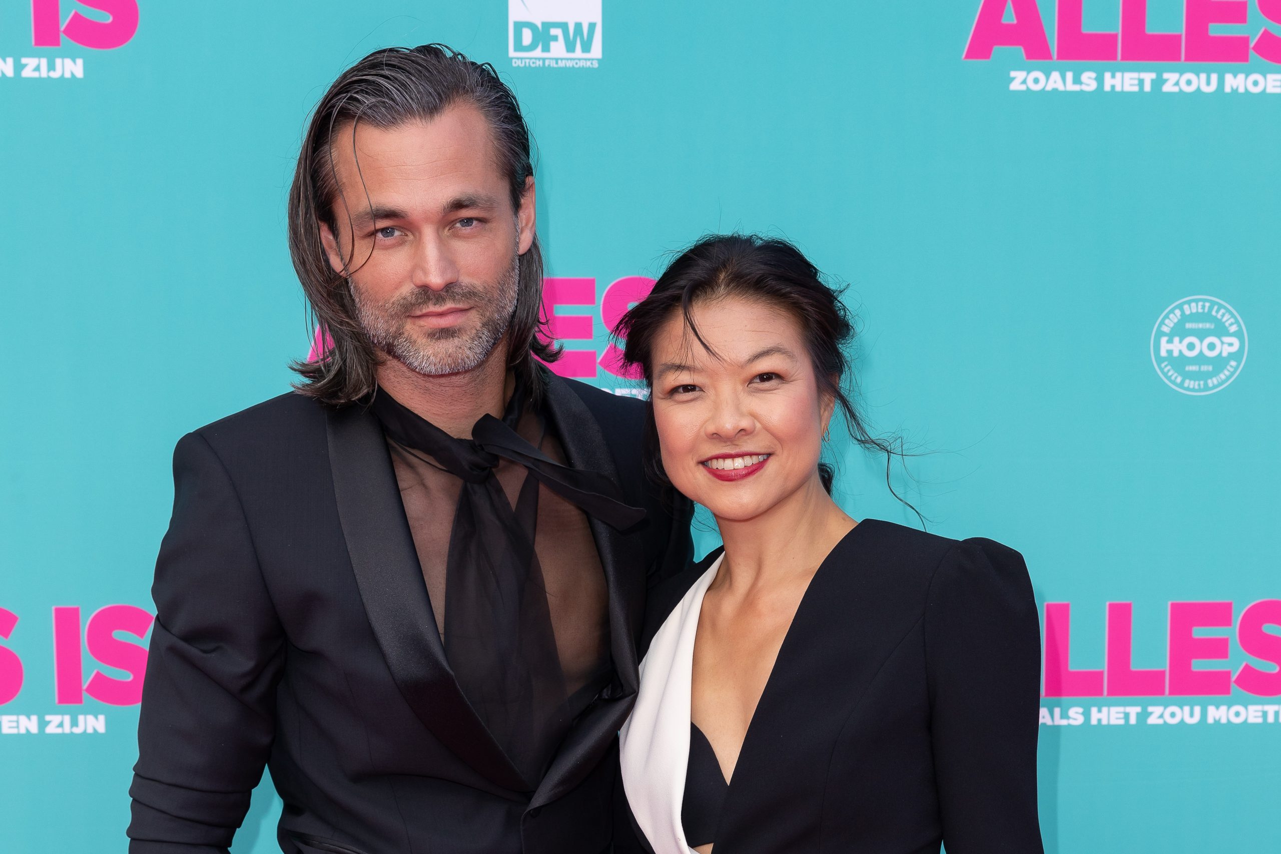 Wauw zo ziet de knappe vriendin van Jan Kooijman eruit